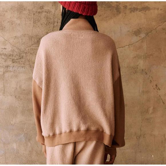 NEW THE GREAT. slouch trail sweatshirt in fawn - Picture 3 of 3